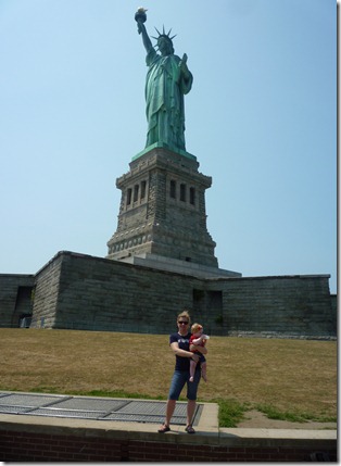 Beach-Statue of Liberty 072